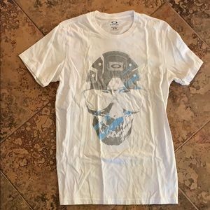 Oakley skull t-shirt